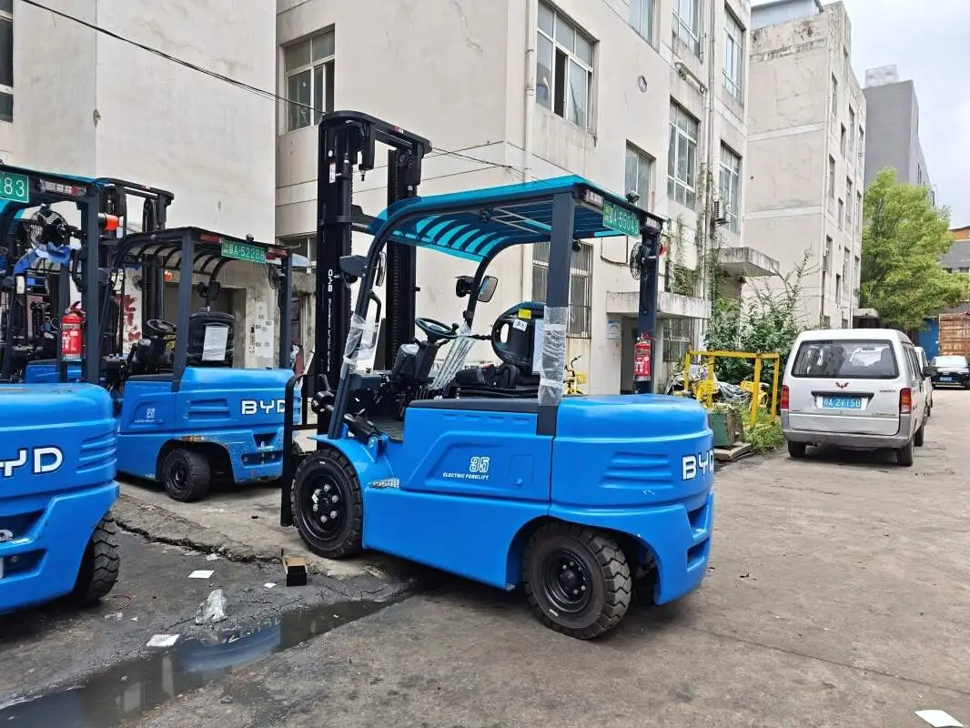 贵州电动叉车报价 2026，锂电叉车和燃油叉车哪个划算