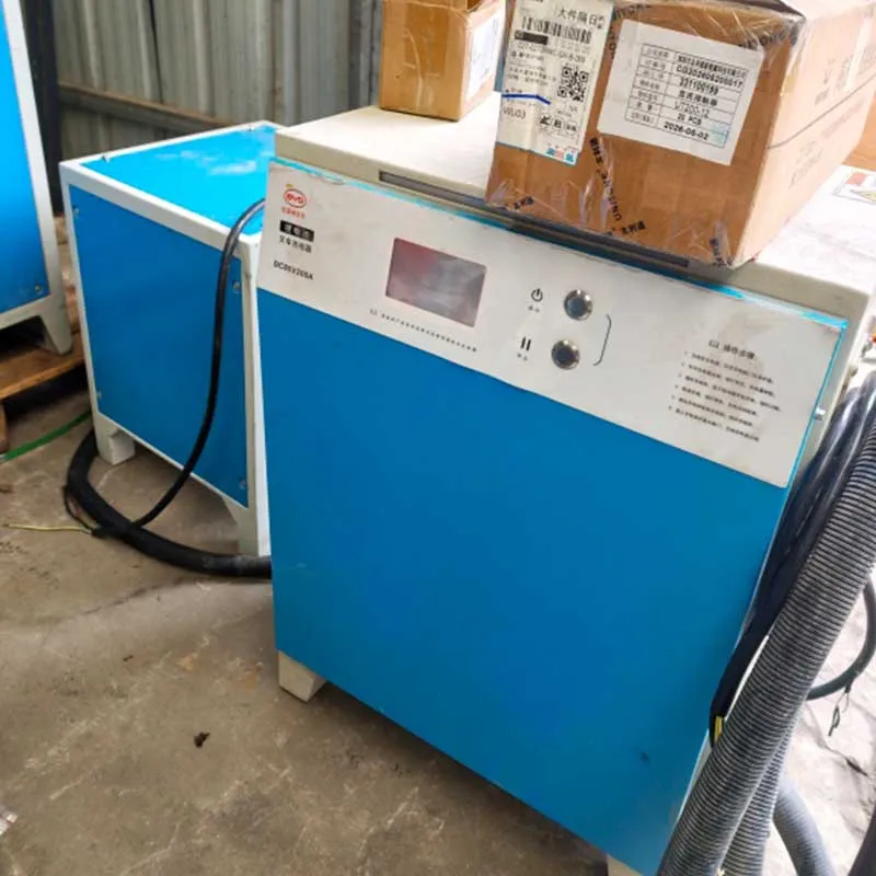 比亚迪叉车 80V 100A 智能充电机